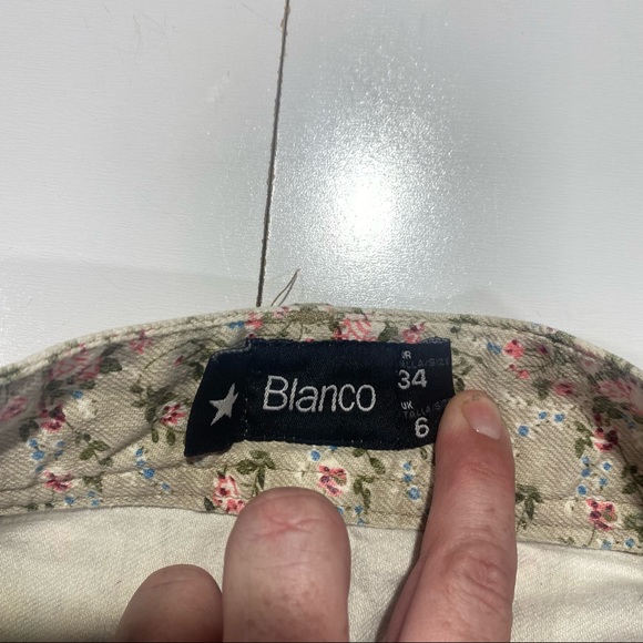 Blanco Floral Y2K Vintage Inspired Woman’s Mini Skirt With 2 Front Pockets 2 - Picture 11 of 13